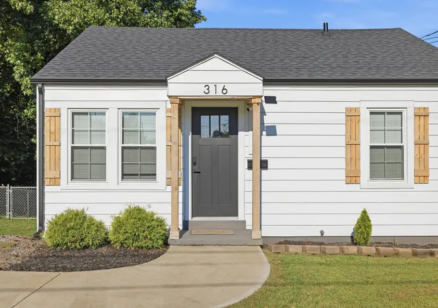 Photo 3 of Sale Pending at 316 S 10th Street, Murray, KY 42071 | MLS# 26024147 | Listing updated on 2026-09-04