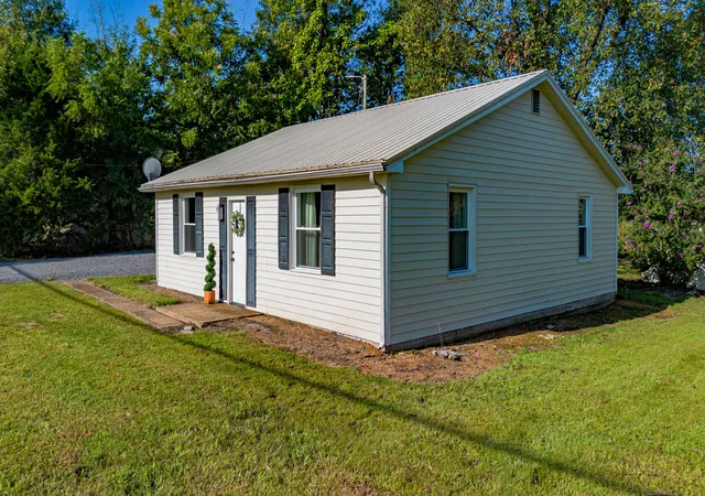 Photo 4 of Sale Pending at 99 County Rd 1015, Cunningham, KY 42035 | MLS# 26024422 | Listing updated on 2026-09-06