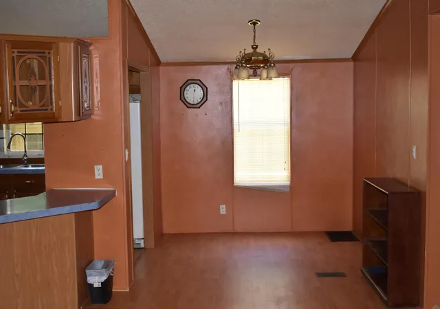 Single family home for sale at 214 Arizona St, Paducah, KY 42003 | MLS# 26024149 | Listing updated on 2026-09-16