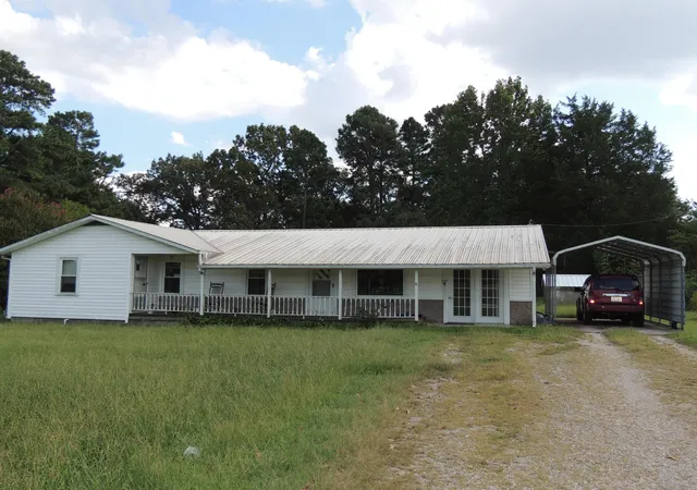Single family home for sale at 9543 State Route 121 N, Murray, KY 42071 | MLS# 26024148
