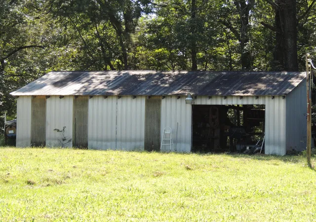 Photo 2 of Single family home for sale at 9543 State Route 121 N, Murray, KY 42071 | MLS# 26024148 | Listing updated on 2026-09-14