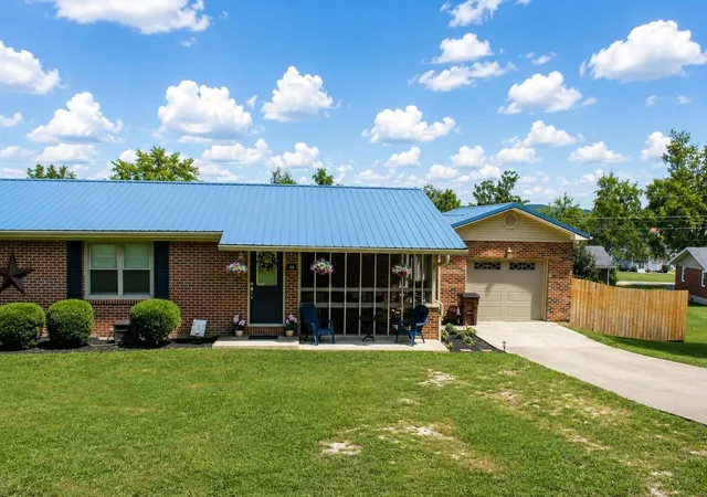 Photo 2 of Single family home for sale at 48 Meadow Dr, Stanton, KY 40380 | MLS# 26024155 | Listing updated on 2026-09-04