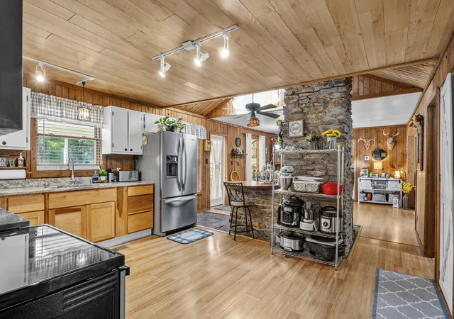 Photo 3 of Sale Pending at 449 Bailey Rd, Georgetown, KY 40324 | MLS# 26024174 | Listing updated on 2026-09-20