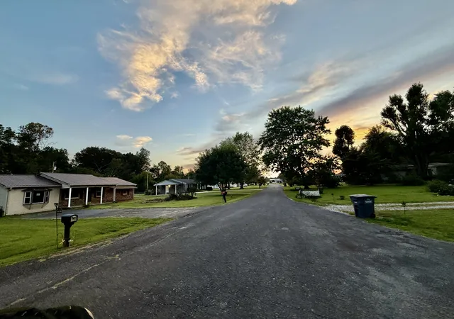 Photo 44 of Sale Pending at 153 Southern Hts, Mayfield, KY 42066 | MLS# 26024533 | Listing updated on 2026-09-10