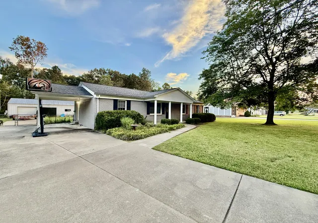 Photo 4 of Sale Pending at 153 Southern Hts, Mayfield, KY 42066 | MLS# 26024533 | Listing updated on 2026-09-10