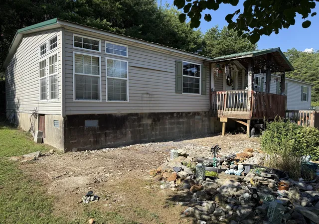 Photo 2 of Single family home for sale at 2290 Lambert Rd, Berea, KY 40403 | MLS# 26024195 | Listing updated on 2026-09-03