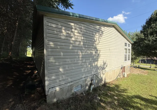 Photo 3 of Single family home for sale at 2290 Lambert Rd, Berea, KY 40403 | MLS# 26024195 | Listing updated on 2026-09-03