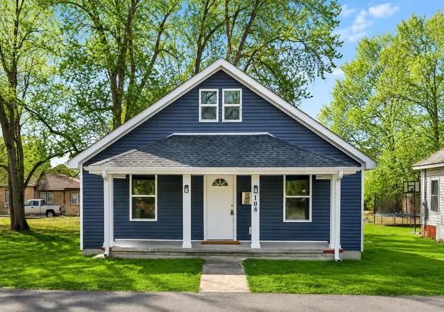 Photo 1 of Single family home for sale at 108 E Green St, Princeton, KY 42445 | MLS# 26024134 | Listing updated on 2026-09-02