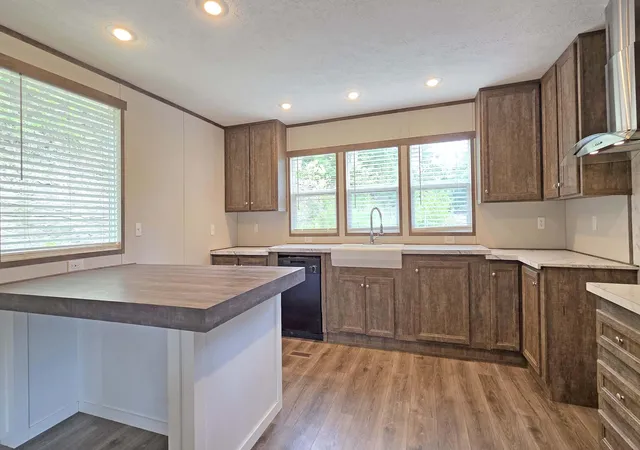 Photo 4 of Single family home for sale at 112 Mckenzie Branch Rd, Flatgap, KY 41219 | MLS# 26024143 | Listing updated on 2026-10-29