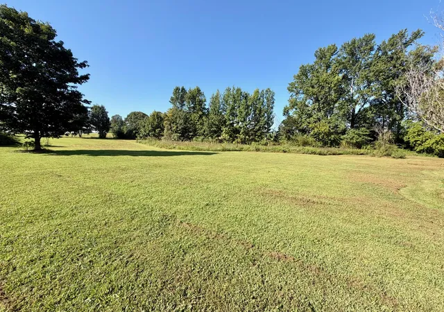 Photo 2 of Single family home for sale at 211 L Hancock Rd, Columbia, KY 42728 | MLS# 26024168 | Listing updated on 2026-09-03