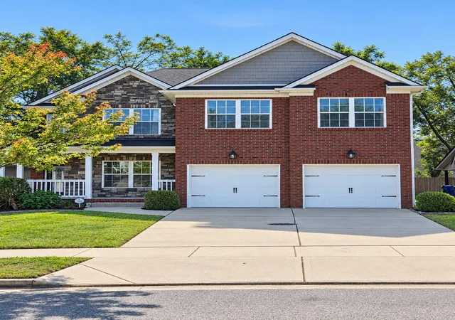 Photo 2 of Single family home for sale at 2378 Patchen Wilkes Dr, Lexington, KY 40509 | MLS# 26024210 | Listing updated on 2026-10-13