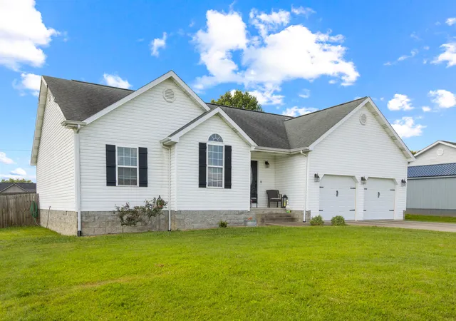 Photo 3 of Single family home for sale at 3403 Barbourville Rd, London, KY 40744 | MLS# 26024161 | Listing updated on 2026-09-02