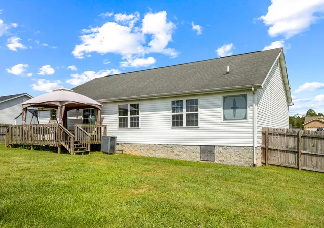 Photo 4 of Single family home for sale at 3403 Barbourville Rd, London, KY 40744 | MLS# 26024161 | Listing updated on 2026-09-02