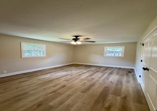 Photo 1 of Single family home for sale at 1701 Keenland Dr, Murray, KY 42071 | MLS# 26024153 | Listing updated on 2026-09-16