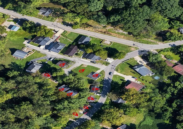 Single family home for sale at 1915 Dixon St, Ashland, KY 41101 | MLS# 26024163