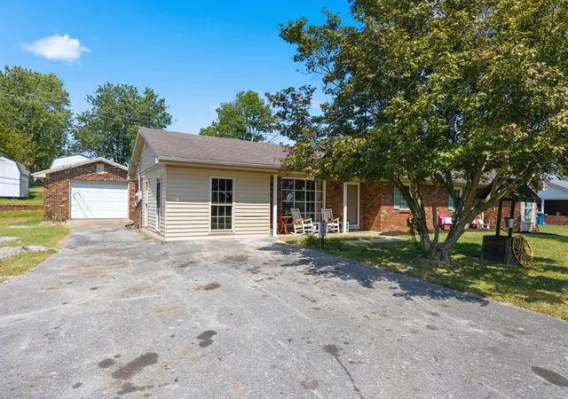 Photo 2 of Single family home for sale at 419 Bohon Rd, Harrodsburg, KY 40330 | MLS# 26024291 | Listing updated on 2026-09-12