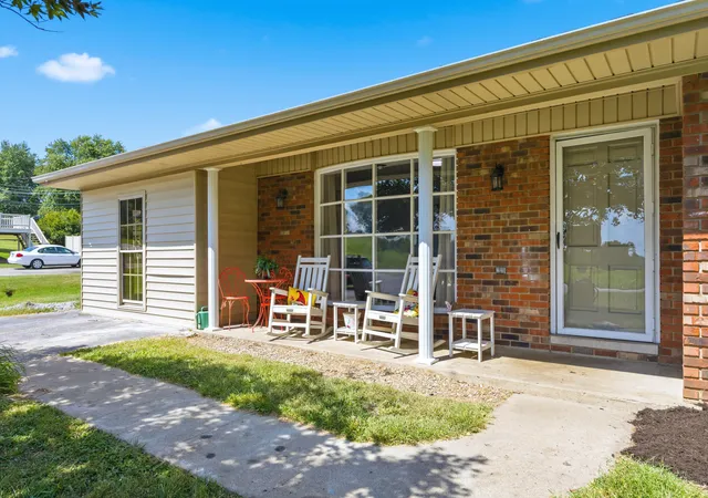 Photo 2 of Single family home for sale at 419 Bohon Rd, Harrodsburg, KY 40330 | MLS# 26024291 | Listing updated on 2026-09-12