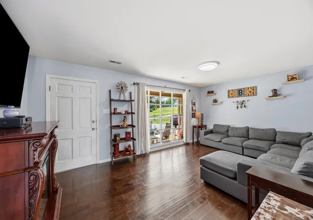 Photo 4 of Single family home for sale at 419 Bohon Rd, Harrodsburg, KY 40330 | MLS# 26024291 | Listing updated on 2026-09-12