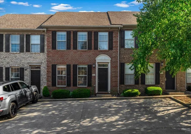 Townhouse for sale at 1145 Appian Xing Way #205, Lexington, KY 40517 | MLS# 26024898
