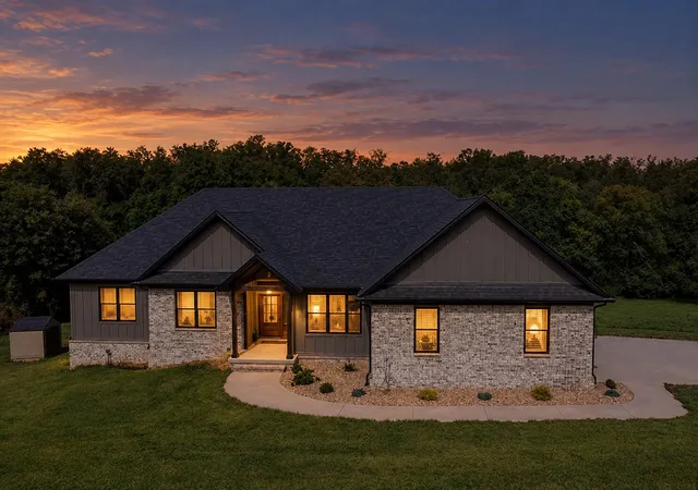 Photo 1 of Single family home for sale at 1325 High Brg Rd, Lancaster, KY 40444 | MLS# 26024228 | Listing updated on 2026-10-13