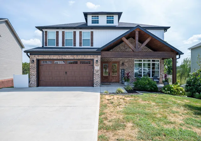Single family home for sale at 918 Cobble Dr, Richmond, KY 40475 | MLS# 26024273