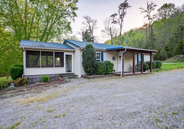 Photo 3 of Single family home for sale at 612 Little Indian Dr, Jamestown, KY 42629 | MLS# 26024340 | Listing updated on 2026-09-04