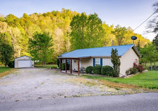 Photo 3 of Single family home for sale at 612 Little Indian Dr, Jamestown, KY 42629 | MLS# 26024340 | Listing updated on 2026-09-20