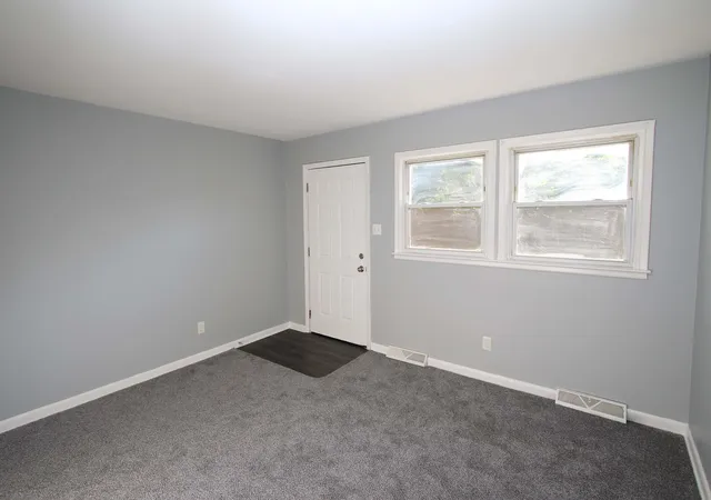 Photo 4 of Sale Pending at 1601-1603 Maywick View Ln, Lexington, KY 40504 | MLS# 26024257 | Listing updated on 2026-09-08