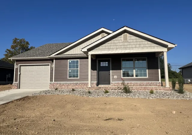 Photo 1 of Single family home for sale at 211 Ter View Dr, Berea, KY 40403 | MLS# 26024239 | Listing updated on 2026-09-03