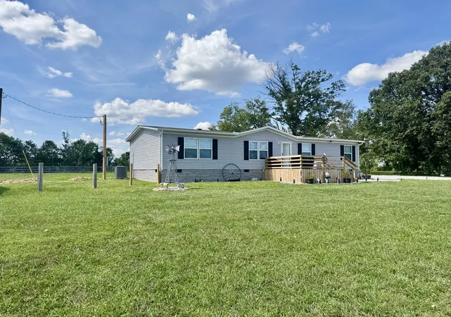 Photo 1 of Single family home for sale at 960 Charlie Norris Rd, Richmond, KY 40475 | MLS# 26024475 | Listing updated on 2026-10-25