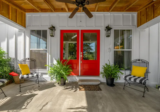 Photo 2 of Sale Pending at 3072 Sugar Crk Pike, Nicholasville, KY 40356 | MLS# 26024342 | Listing updated on 2026-10-09