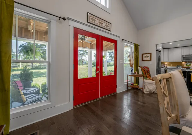 Photo 3 of Sale Pending at 3072 Sugar Crk Pike, Nicholasville, KY 40356 | MLS# 26024342 | Listing updated on 2026-10-09