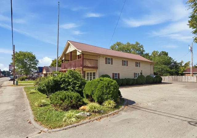 Photo 3 of Single family home for sale at 4418 Main St, Clay City, KY 40312 | MLS# 26024214 | Listing updated on 2026-09-08