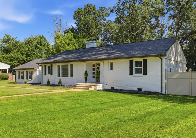 Photo 2 of Single family home for sale at 4312 Buckner Ln, Paducah, KY 42001 | MLS# 26024242 | Listing updated on 2026-09-03