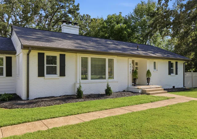 Photo 3 of Single family home for sale at 4312 Buckner Ln, Paducah, KY 42001 | MLS# 26024242 | Listing updated on 2026-09-03
