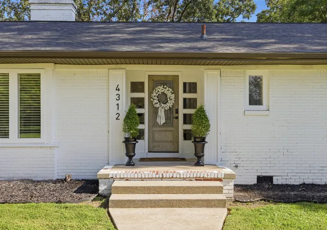 Photo 4 of Single family home for sale at 4312 Buckner Ln, Paducah, KY 42001 | MLS# 26024242 | Listing updated on 2026-09-03