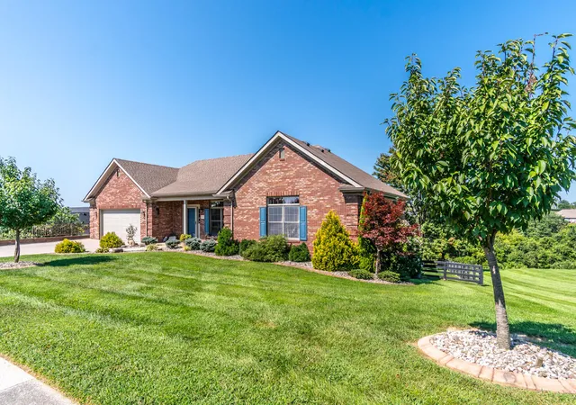 Photo 2 of Single family home for sale at 3008 Woodfield Cir, Richmond, KY 40475 | MLS# 26024440 | Listing updated on 2026-09-15