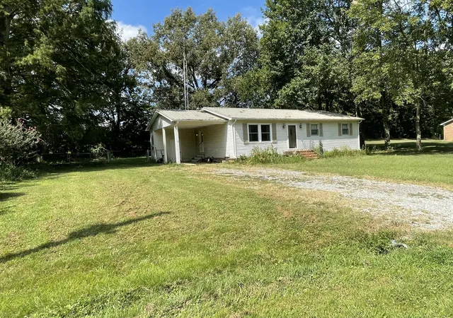Photo 2 of Single family home for sale at 173 Whispering Oaks Loop, Mayfield, KY 42066 | MLS# 26024694 | Listing updated on 2026-09-12
