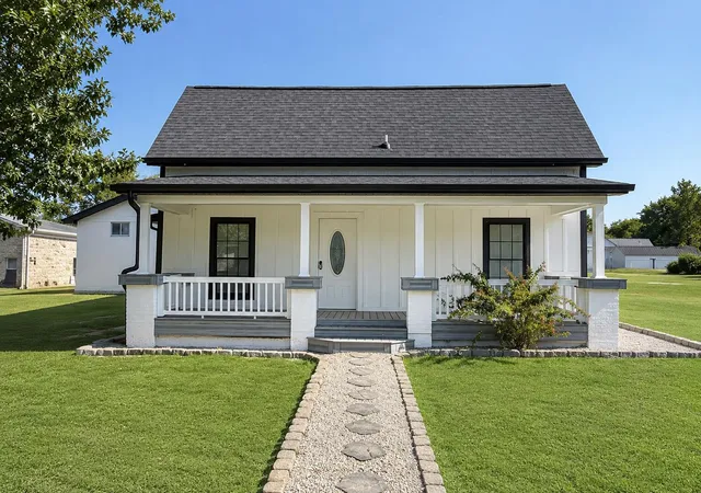 Single family home for sale at 204 Crutchfield St, Science Hill, KY 42553 | MLS# 26024459