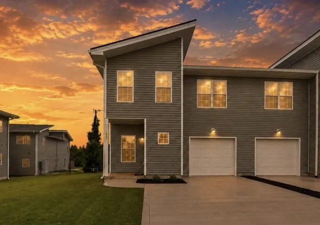 Townhouse for sale at 103 Elkchester Cir, Nicholasville, KY 40356 | MLS# 26024236