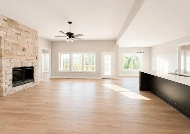 Photo 3 of Single family home for sale at 124 Cabela Dr, Richmond, KY 40475 | MLS# 26024252 | Listing updated on 2026-09-14
