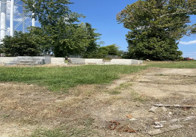 Photo 3 of Land for sale at 425 W Walnut St, Mayfield, KY 42066 | MLS# 26024259 | Listing updated on 2026-09-03
