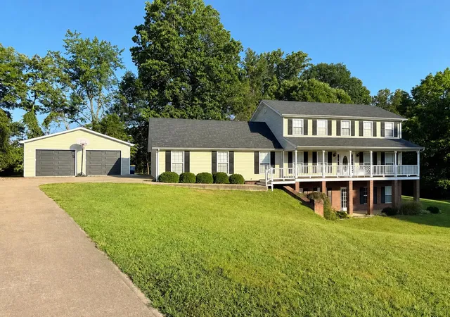 Single family home for sale at 207 Byrda Way, Mount Vernon, KY 40456 | MLS# 26024274