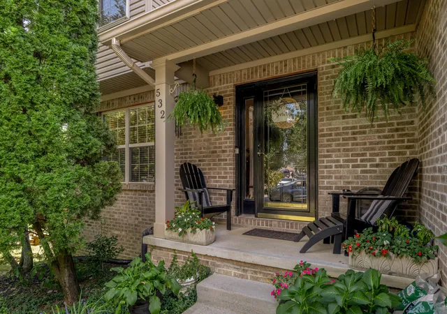 Photo 4 of Single family home for sale at 532 Meadowcrest Park, Lexington, KY 40515 | MLS# 26024477 | Listing updated on 2026-10-20