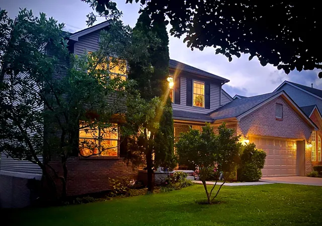 Photo 2 of Single family home for sale at 532 Meadowcrest Park, Lexington, KY 40515 | MLS# 26024477 | Listing updated on 2026-10-20