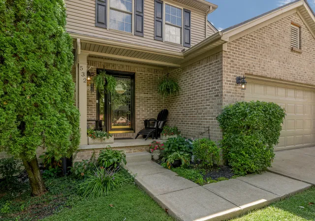 Photo 3 of Single family home for sale at 532 Meadowcrest Park, Lexington, KY 40515 | MLS# 26024477 | Listing updated on 2026-10-20
