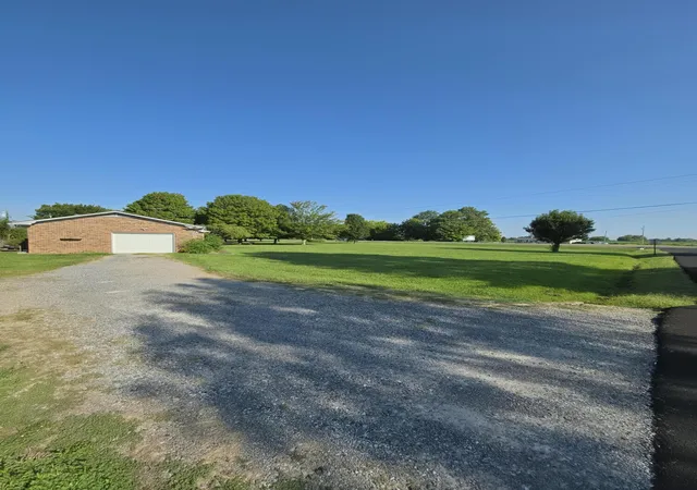 Photo 3 of Single family home for sale at 57 Vicksburg Est Rd, Benton, KY 42025 | MLS# 26024292 | Listing updated on 2026-09-03