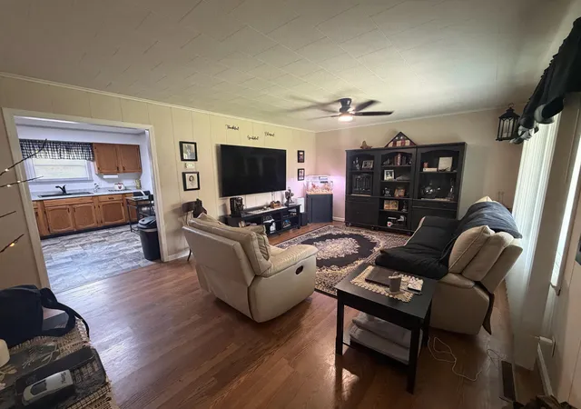 Photo 2 of Single family home for sale at 424 Burton Hl Rd, Letcher, KY 41832 | MLS# 26024293 | Listing updated on 2026-10-10