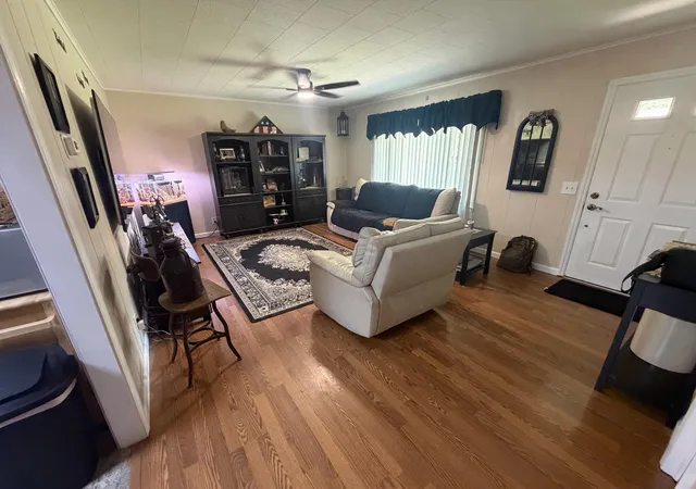 Photo 4 of Single family home for sale at 424 Burton Hl Rd, Letcher, KY 41832 | MLS# 26024293 | Listing updated on 2026-10-10