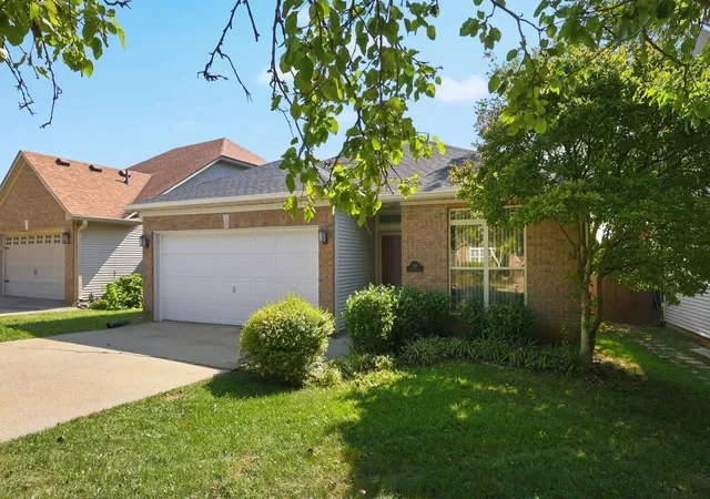 Photo 2 of Sale Pending at 336 Silver Crk Way, Lexington, KY 40511 | MLS# 26024365 | Listing updated on 2026-09-14